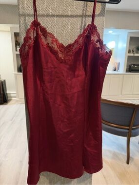 Vintage 90s Victoria's Secret Burgundy Red Satin Lace Cami Top - Size M